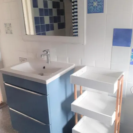 아파트 Des Flots De Ma Vie - Florence Et Virginie Gossin - Barzan