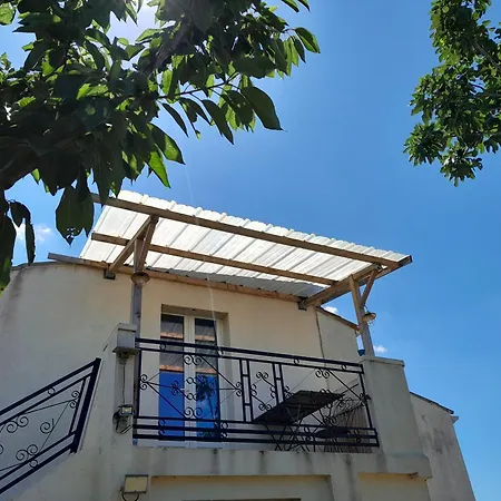 아파트 Des Flots De Ma Vie - Florence Et Virginie Gossin - *