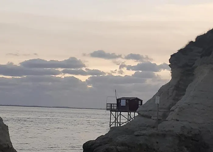 Des Flots De Ma Vie - Florence Et Virginie Gossin - Appartement Barzan